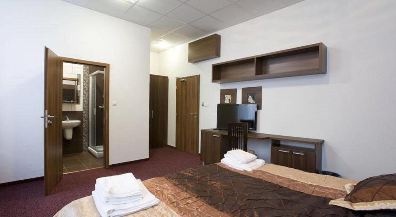 Hotel Branc, Garni Senica Exterior photo